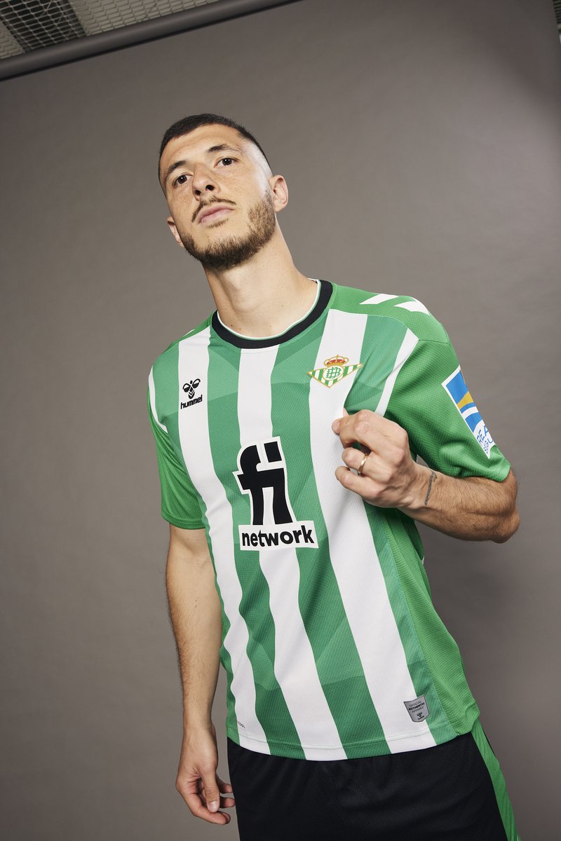 "En primer partido contra el Elche, cuando salí a la cancha, me dije: ¿cómo me voy a ir de aquí? Lo que me ilusionaba era quedarme en el Betis, creo que vamos a conseguir grandes cosas"

𝐆𝐮𝐢𝐃𝐢𝐨𝐬.