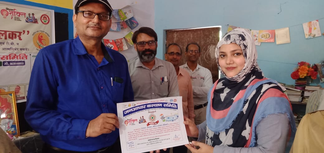 DDSavingsAgra's tweet image. I also honored teachers #forenvironment &amp;amp; two officers for their unique work to #EndTuberculosis.