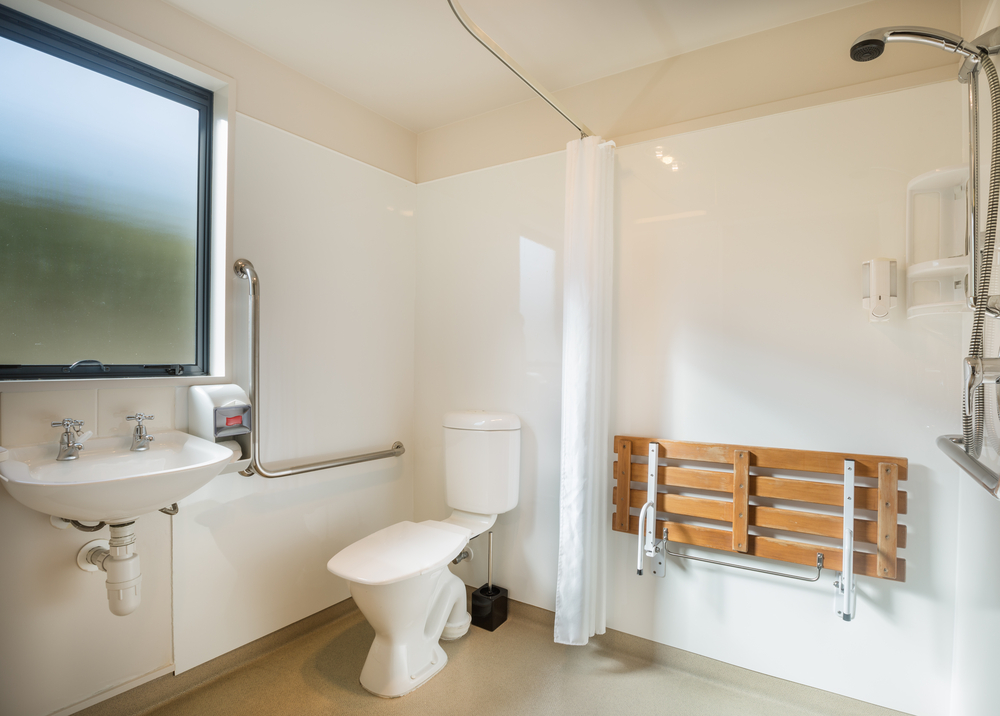 FreedoMobility's tweet photo. Here a three smart and safe ways you can make a bathroom accessible for seniors: https://t.co/ZIzwO0pUBz 🧓

#blog #accessibility #aging #aginginplace #hanovermd #maryland https://t.co/21OhtPA6pC