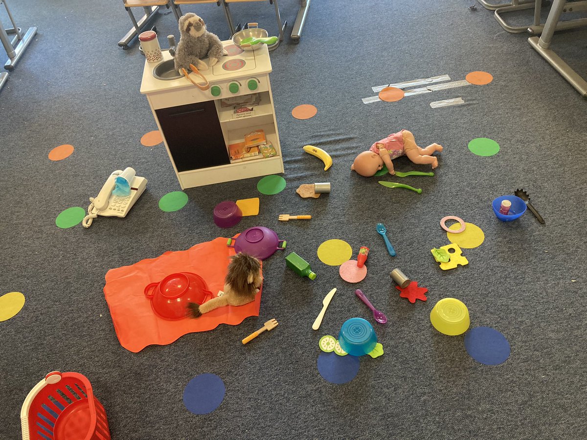 Primary 2 learnt about kitchen safety today - I was quite offended when they called my kitchen ‘messy!’ 😂Luckily they pointed out the potential dangers and explained how I can be more safe in the future!