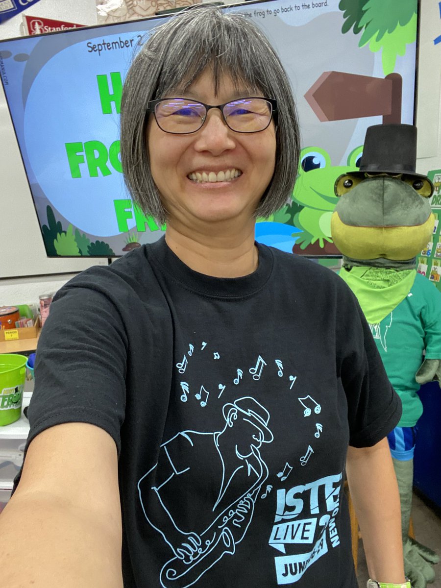 HistoryFrog's tweet photo. it’s a #Frogtastic day when #FrogtasticFriday🐸 collides with  @FirstAveMS Vacation Day! @iste #ISTELive22 #GLIseminar #GLIimmigration @Gilder_Lehrman @gettysburg #FirstAveASB https://t.co/wRR9NfLXw5