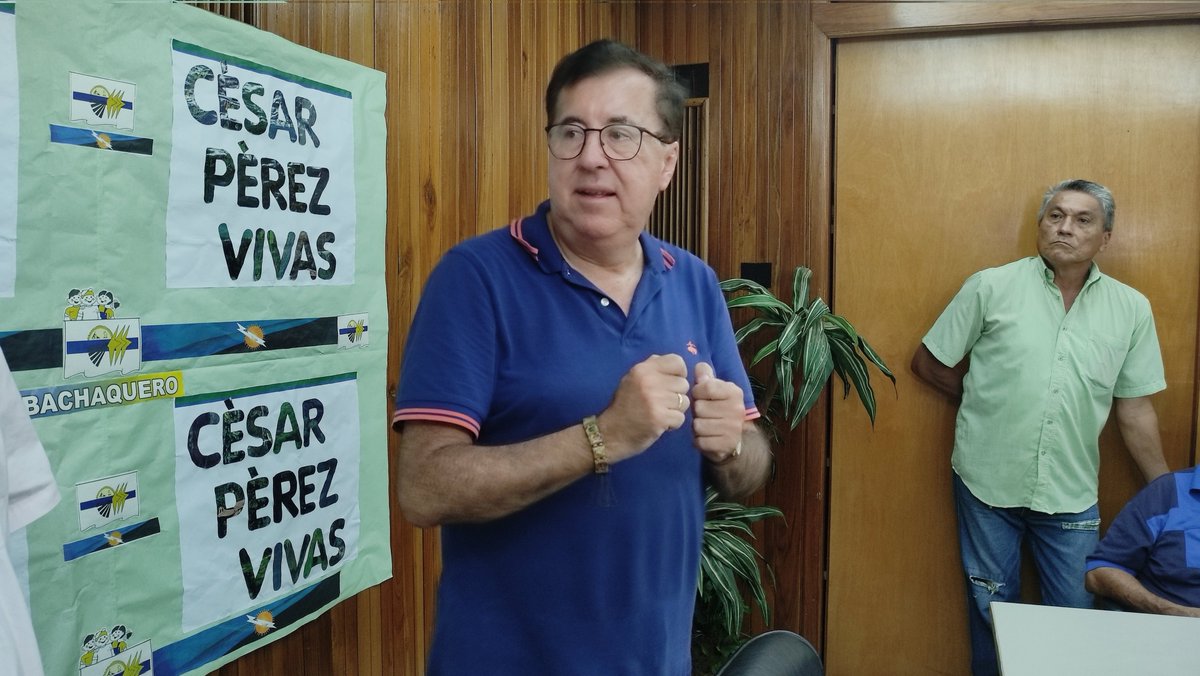 CesarPerezVivas's tweet photo. En #Bachaqueros constatamos el desastre de la barbarie roja. Una ciudad que fue símbolo de desarrollo y progreso, hoy exhibe en sus calles la pobreza y el desempleo producto de la nefasta política de expropiaciones.

🇻🇪Venezuela necesita una economía de libre mercado. 

#Zulia https://t.co/E49MJBnpZA