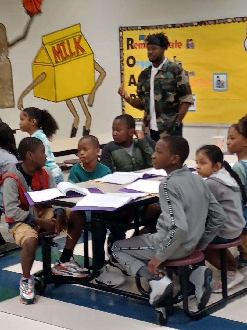 curtiswright72's tweet photo. During our First Student Data meeting @PeytonForestES the students and the staff was all lit and ready to take accountability for improving test scores. @FBlankenshipWSB #WeCanWeWll @levarburton @GMA https://t.co/04lsFR3WNa