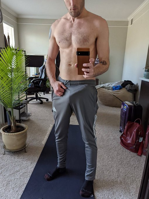 My bulge is stretching out my pants! 😅 https://t.co/a3nwszSpGf