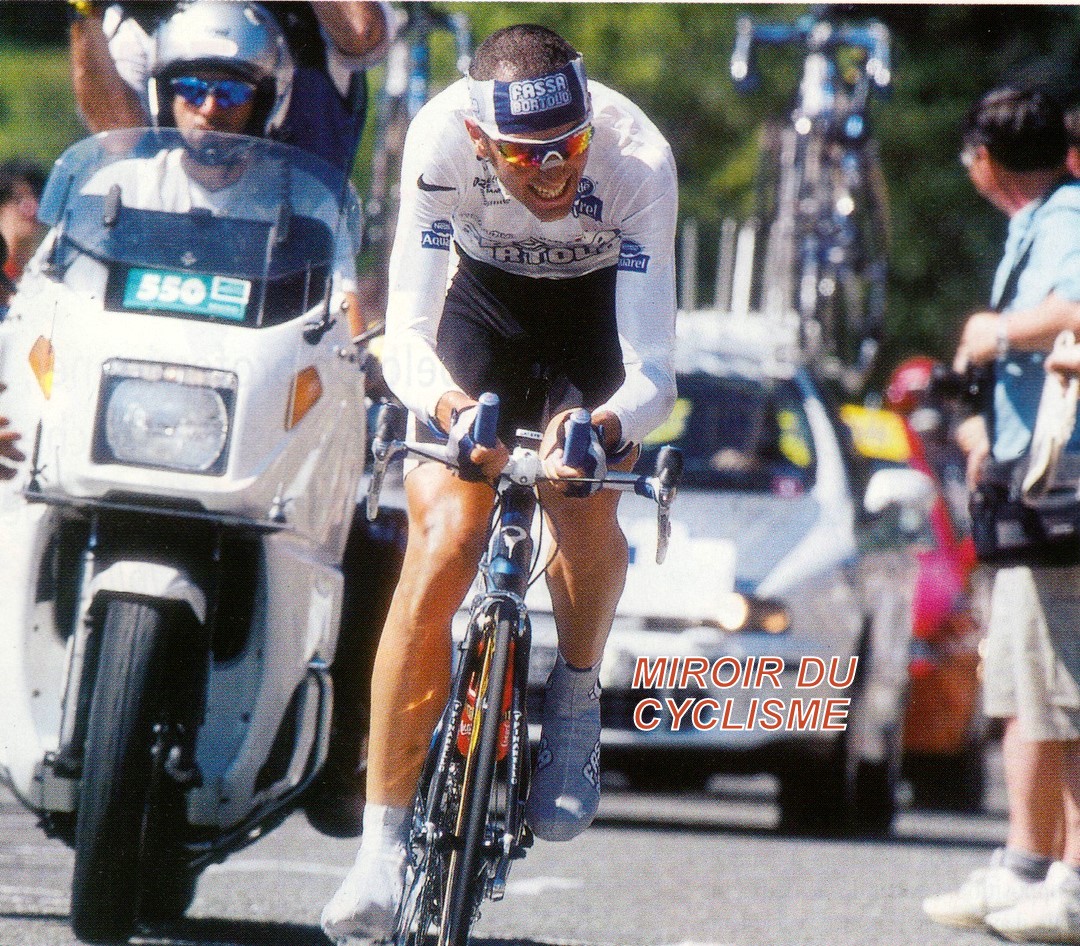 Miroir2Cyclisme's tweet photo. Ivan Basso 🇮🇹 meilleur jeune du Tour 2002 | Ivan Basso 🇮🇹 best youngster of the Tour 2002

📸 Thierry Deketelaere
#IvanBasso #TDF #TDF2002 #ciclismo #cycling #cyclisme #LesRP https://t.co/uABhXYvc6s