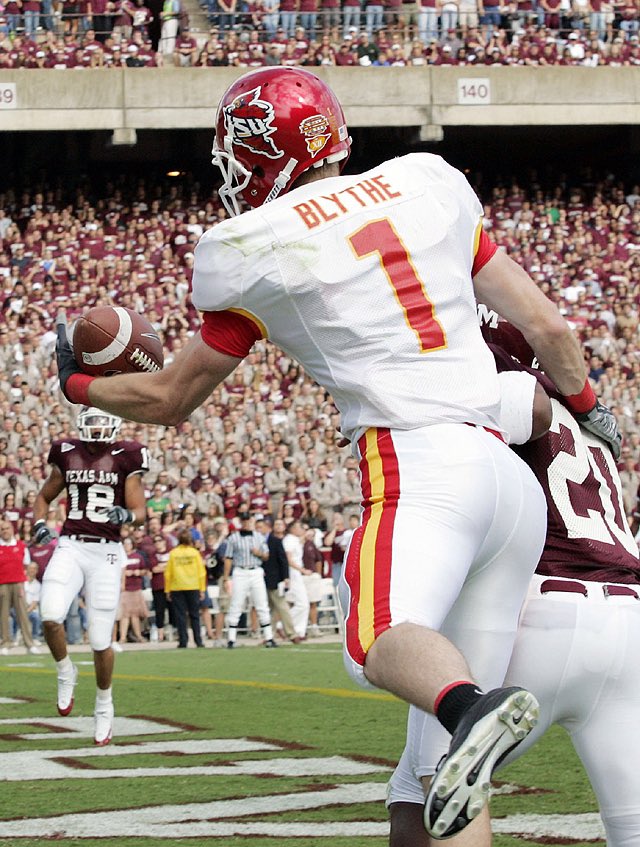 FauxTjOtz's tweet photo. 1 day @CycloneFB https://t.co/3FBQUJNmpY