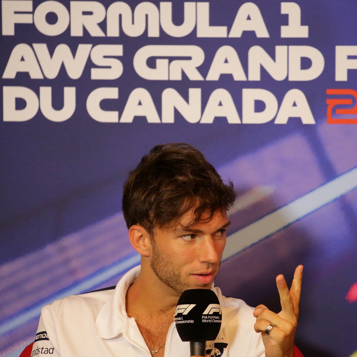 Helmut Marko: “Gasly ile 2023 için geçerli bir sözleşmemiz var ancak bu arada görüşmeler de var. Şartlarımız karşılanırsa Gasly'nin önünde duramayız. Bir Fransız fabrika takımında sürmek onun için bir rüyanın gerçekleşmesi olurdu.”