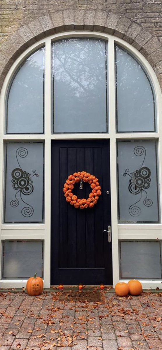 Now it’s September we can talk Halloween right!? 🎃 
Stunning orange pumpkin wreath 60cm £120 taking pre orders now! DM us to order x