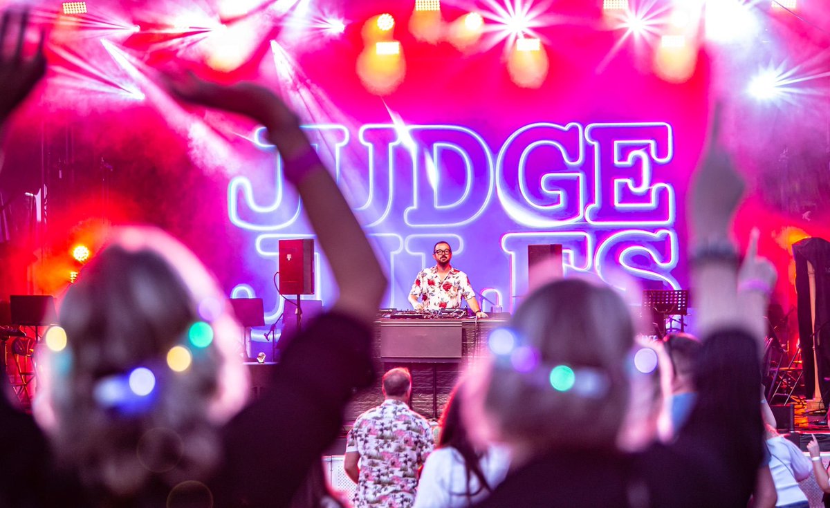 RealJudgeJules's tweet photo. 🎺 Well, that really was rather special! 🎻Hats off to Secret Symphony and the incredible orchestra & performers! What a show! See you next year! ❤️ https://t.co/vsaVxMXR4O