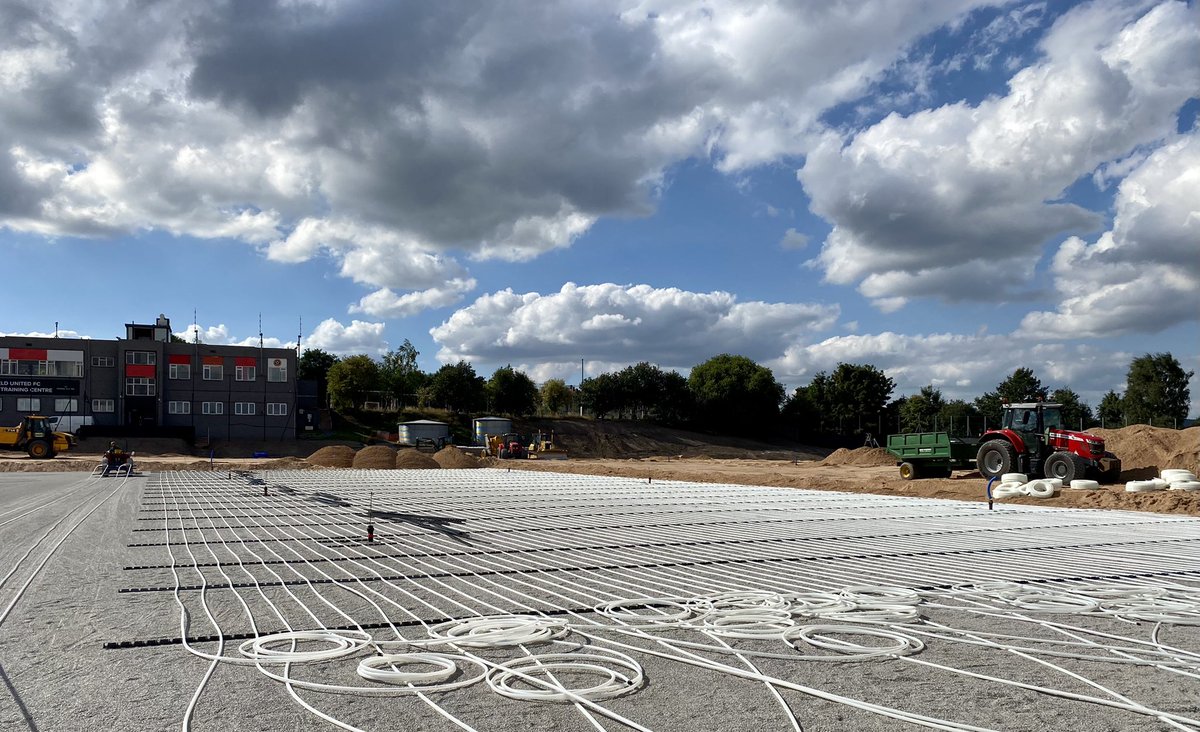 HSportsturf's tweet photo. Work progressing well @SheffieldUnited Training Ground

✅ Cut &amp; Fill Works
✅ Drainage &amp; Gravel Carpet
✅ Irrigation System
✅ Pitch Heating System
✅ Rooztone Application

#Sportsturf #Contractor #Turnkey #Solution #HybridGrass #GrassMax  #Training #Ground #SUFC 🔴⚪️🔴 https://t.co/5NtannC5SS