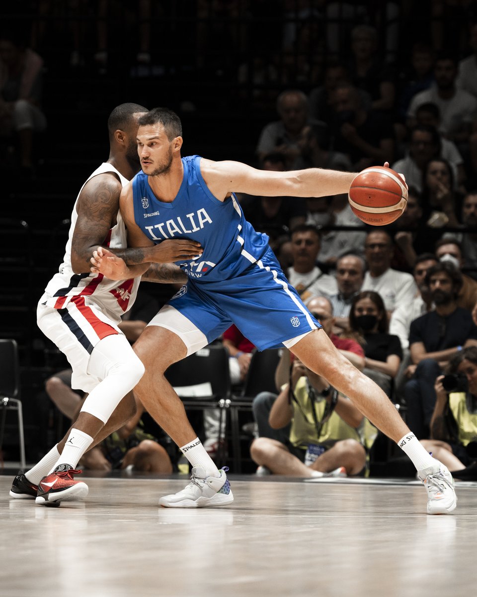 parallelecinico's tweet photo. I Boston Celtics hanno comunicato che dopo un secondo consulto l'infortunio di Gallinari si è rivelato molto più grave: rottura del crociato. Non ci sono parole. Un pensiero e un abbraccio a Danilo al suo ennesimo infortunio grave in carriera. https://t.co/ijHx6l3sTX