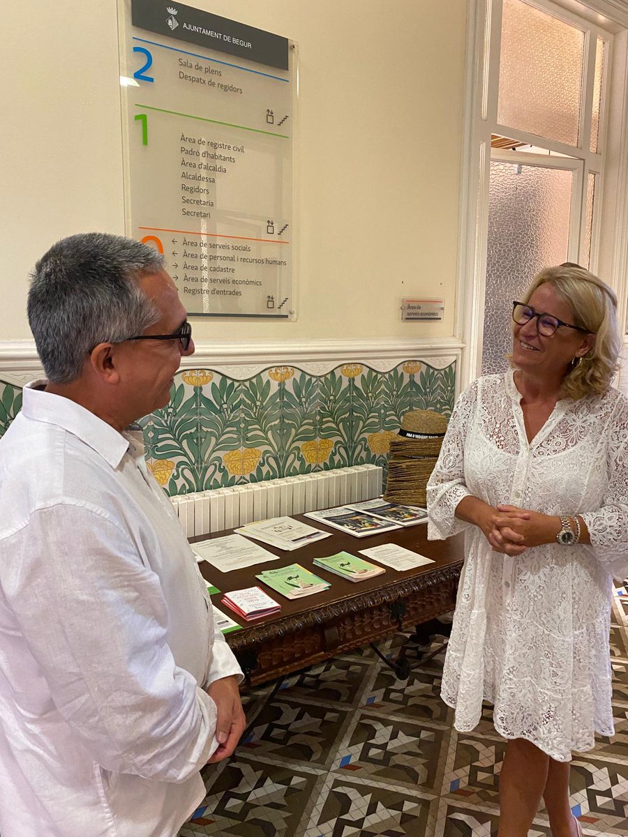 MMedina_Glez's tweet photo. Sostuve cordial encuentro con Maite Selva Huertas, Alcaldesa de Begur, donde intercambiamos sobre temas de interés mutuo y sobre los fuertes lazos con Cuba en este municipio de la provincia de Girona. https://t.co/uf2nl77BhA