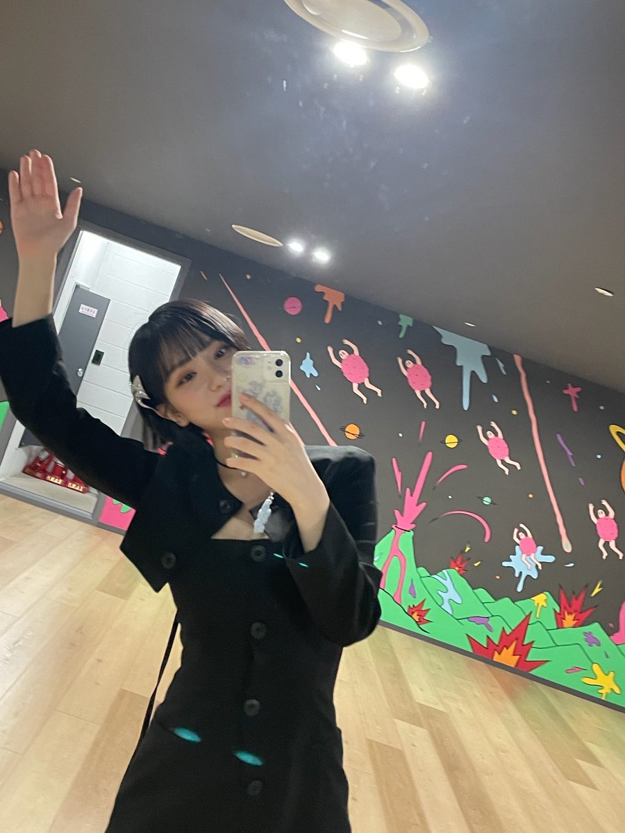 ArabViviz's tweet photo. 220902 | تحديث يونيفيرس #أونها :

🐰: كيااااك انقذوني

#VIVIZ , #비비지 
@VIVIZ_official https://t.co/dHGQzW5In6