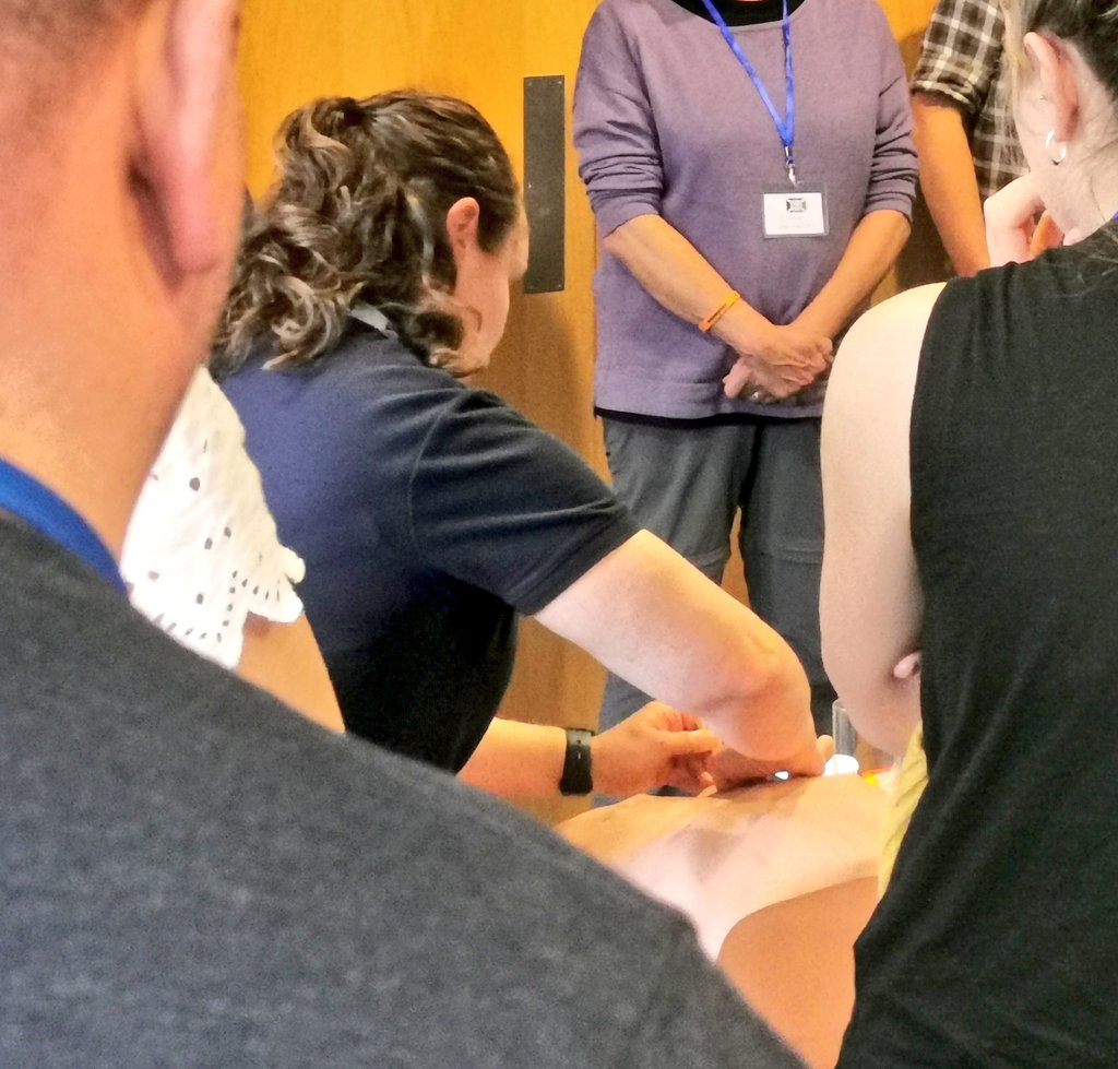 Volteral's tweet photo. Chest Assessment in the field with @BASICSScotland instructors &amp; @EMRSscotland clinicians Zoe &amp; @hut_lucy explaining the challenges, providing education on #RIPPAS #ChestDecompression #ChestSeals &amp; @Scotambservice checklist for needle decompression 👌💚 https://t.co/RKfebf7IJ8