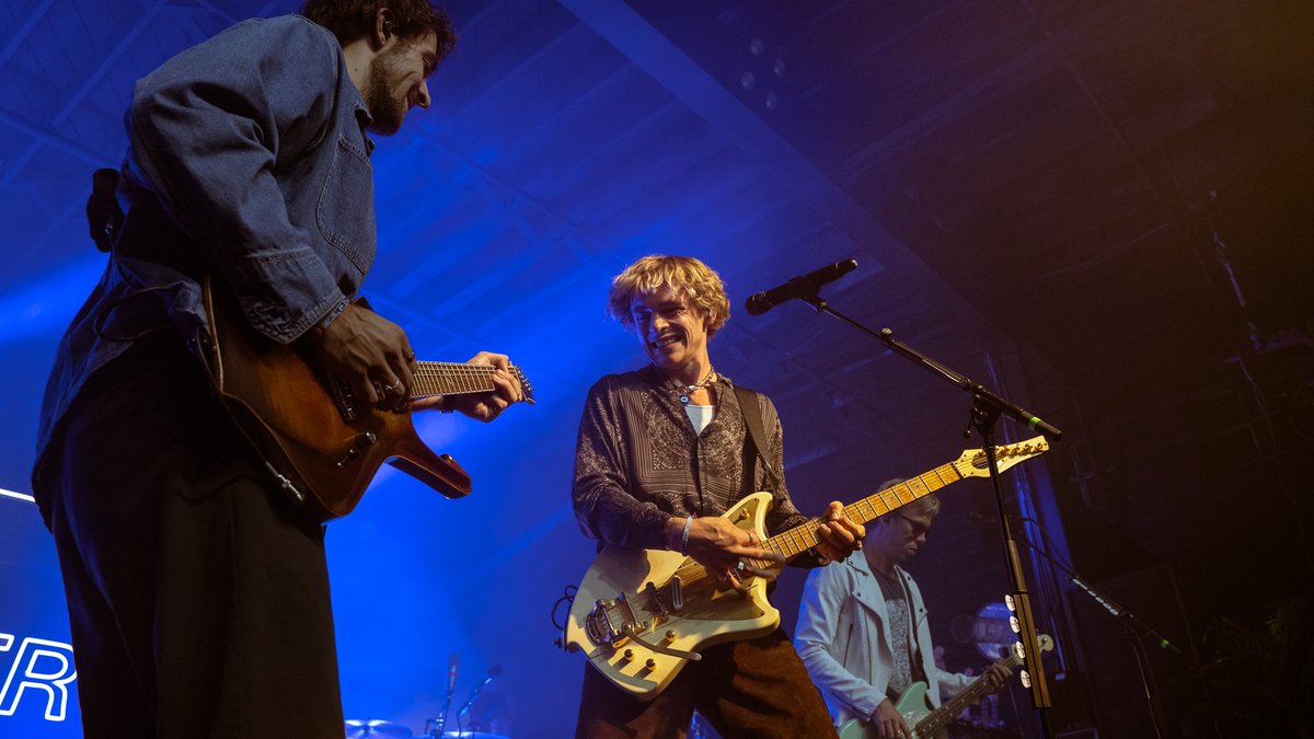 thetrumankc's tweet photo. We ❤️ U, The Driver Era. 

📸: Paige Winters @_paigewinters_ https://t.co/xJ3iBm4g9i