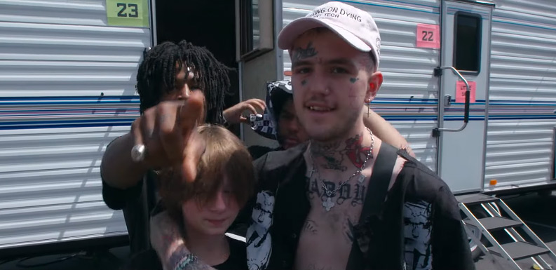firstshowing's tweet photo. Official Trailer for 'American Rapstar' Doc Film About Lo-Fi Rappers https://t.co/KeRT3nWyFG #docs
#AmericanRapstar #music #Smokepurpp @utopiamovies https://t.co/gq5MamNx9h