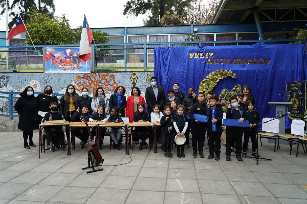facuse_lorena's tweet photo. Quiero felicitar a la Escuela Estrella Reina de Chile y al Liceo Luis Vargas Salcedo, que ayer festejaron sus 64 y 47 aniversarios, respectivamente 🥳

Agradezco el trabajo de cada una de sus funcionarias y funcionarios para llevar adelante la hermosa labor de educar 👧🏻🧒🏻 https://t.co/McmABgkZ4x