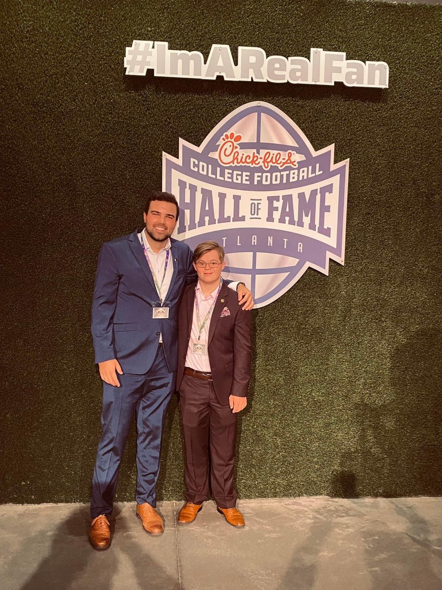 JustinHeckel's tweet photo. It was an honor sharing the stage with @thejakepratt! We delivered the keynote at the #BigGameBall for @NDSC and shared UPS’s efforts on diversity &amp; inclusion as it relates to individuals with disabilities. Jake also visited @UPS’s Corp Office and met the incredible @LauraLaneUPS https://t.co/ClkfI8LUUP