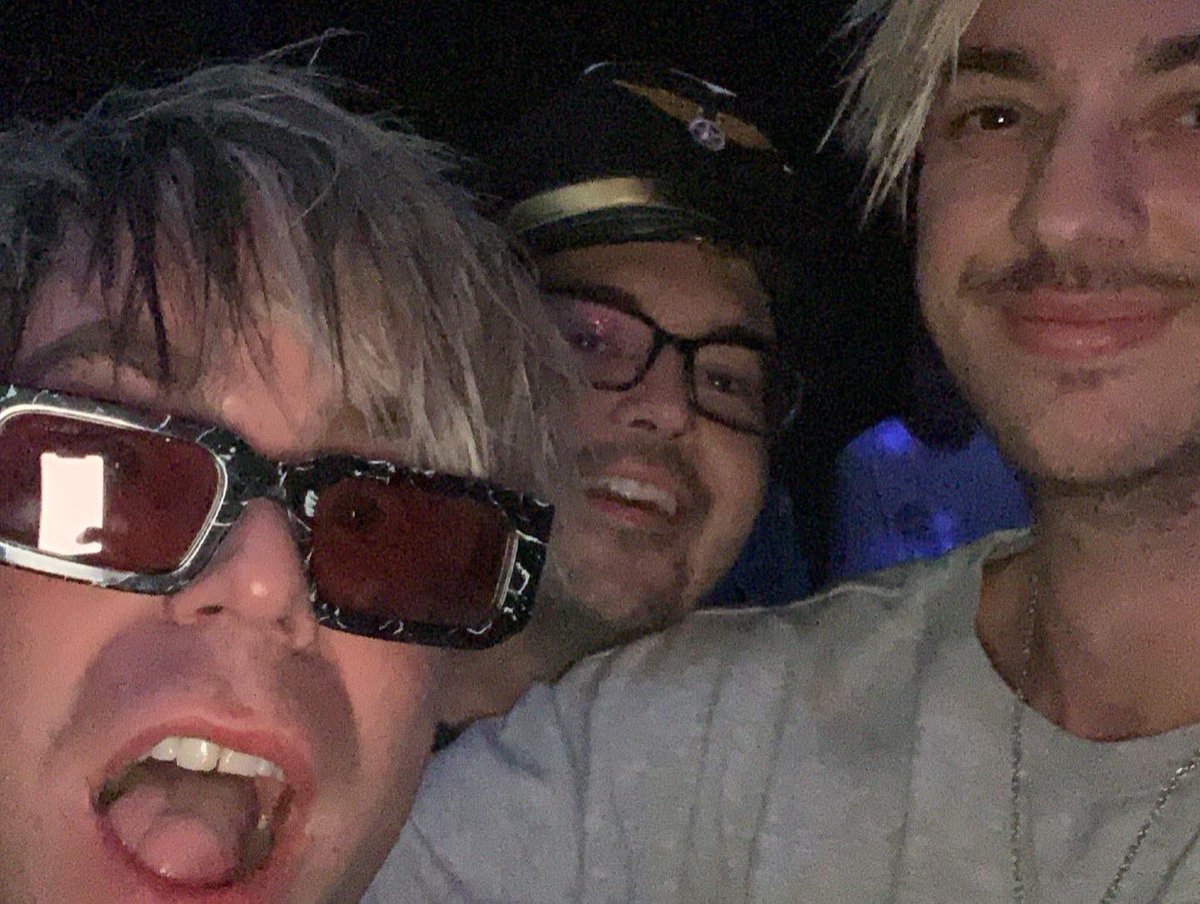socialghosts tweet media