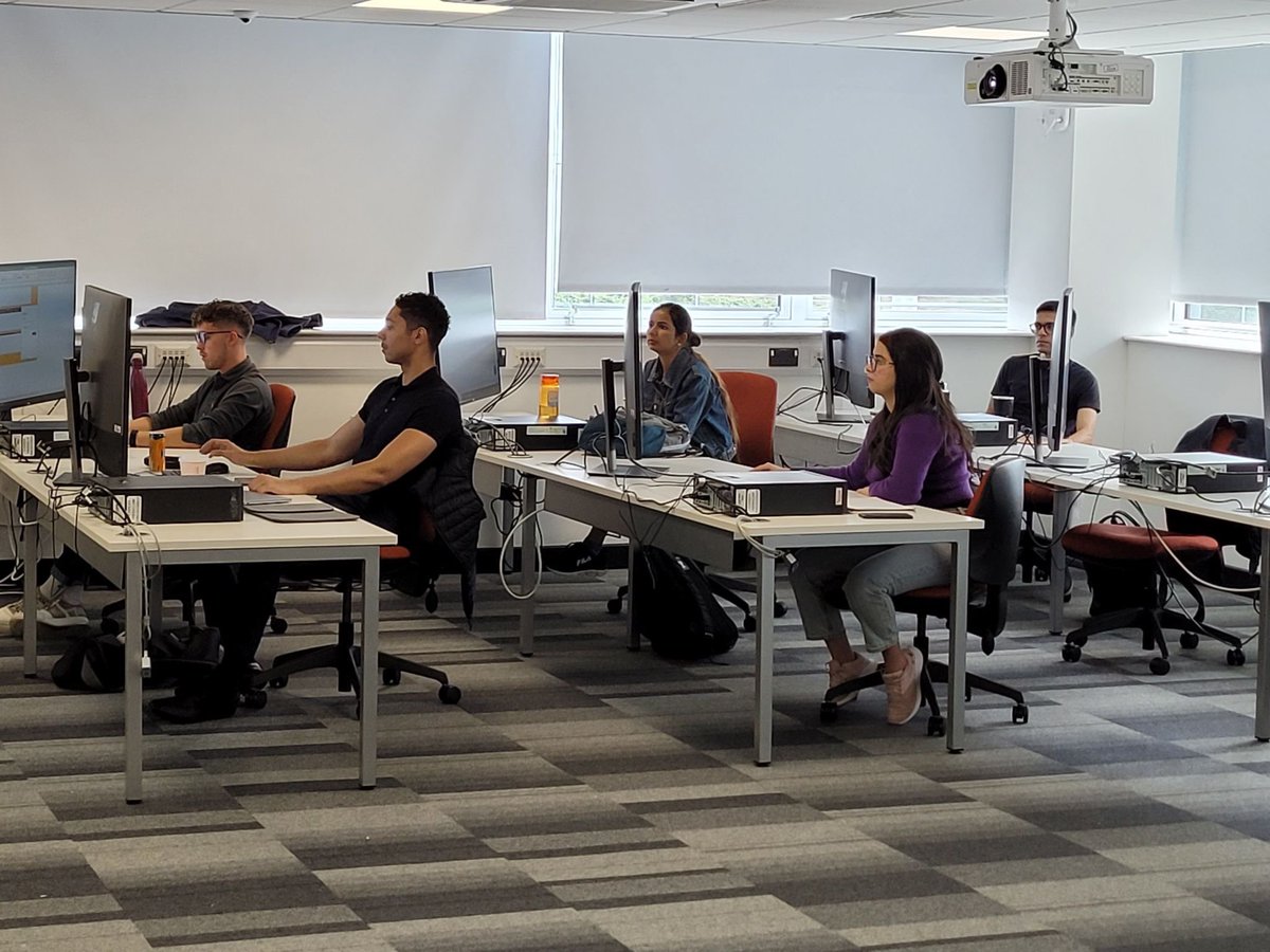the_ZISHI's tweet photo. @The_ZISHI’s Level 7 Diploma in Applied Financial Trading at @SheffHallamUni has begun!

We wish the students all the best with our @CISI recognised programme, with financial market educational content from @CMEGroup

Good luck!

#ZISHI #SHU #SBS #CISI #CMEGroup #derivatives https://t.co/RcgmJtMbik