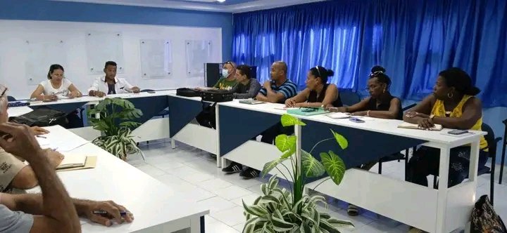 DOTU_Mayabeque's tweet photo. Hoy nuestra #DPOTU #Mayabeque realiza el consejo de dirección,en el cual se analizan varios temas como el Enfrentamiento a las ilegalidades,los servicios y trámites,la comunicación institucional entre otros en aspectos en áras de mejorar los resultados de la provincia
#Dotu
#Cuba https://t.co/fmKilFMKjq