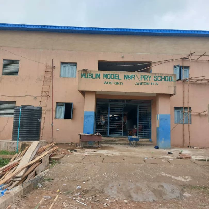 fyessentials's tweet photo. New Project Loading @Ago-oko, Abeokuta. Painting will commence any moment.
#sandtexpaints #GetSandtex #GetSmart #SmartChoice #AffordableQualityPaint #AffordableQualityHomes #painteranddecorator https://t.co/3GjAmxRP1g