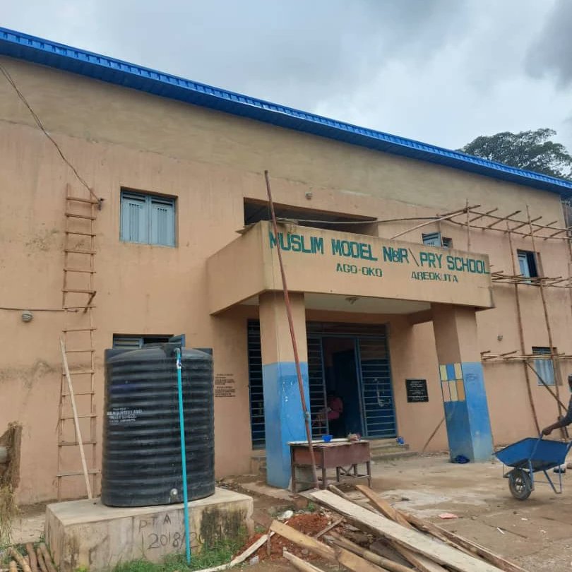 fyessentials's tweet photo. New Project Loading @Ago-oko, Abeokuta. Painting will commence any moment.
#sandtexpaints #GetSandtex #GetSmart #SmartChoice #AffordableQualityPaint #AffordableQualityHomes #painteranddecorator https://t.co/3GjAmxRP1g