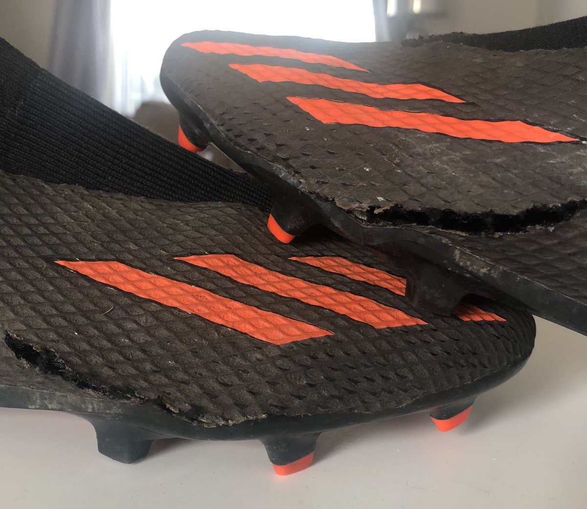 Bought these from <a href="/SportsDirectUK/">Sports Direct</a> Caerphilly on 3rd August and they have both split.

Without a receipt what are my rights?