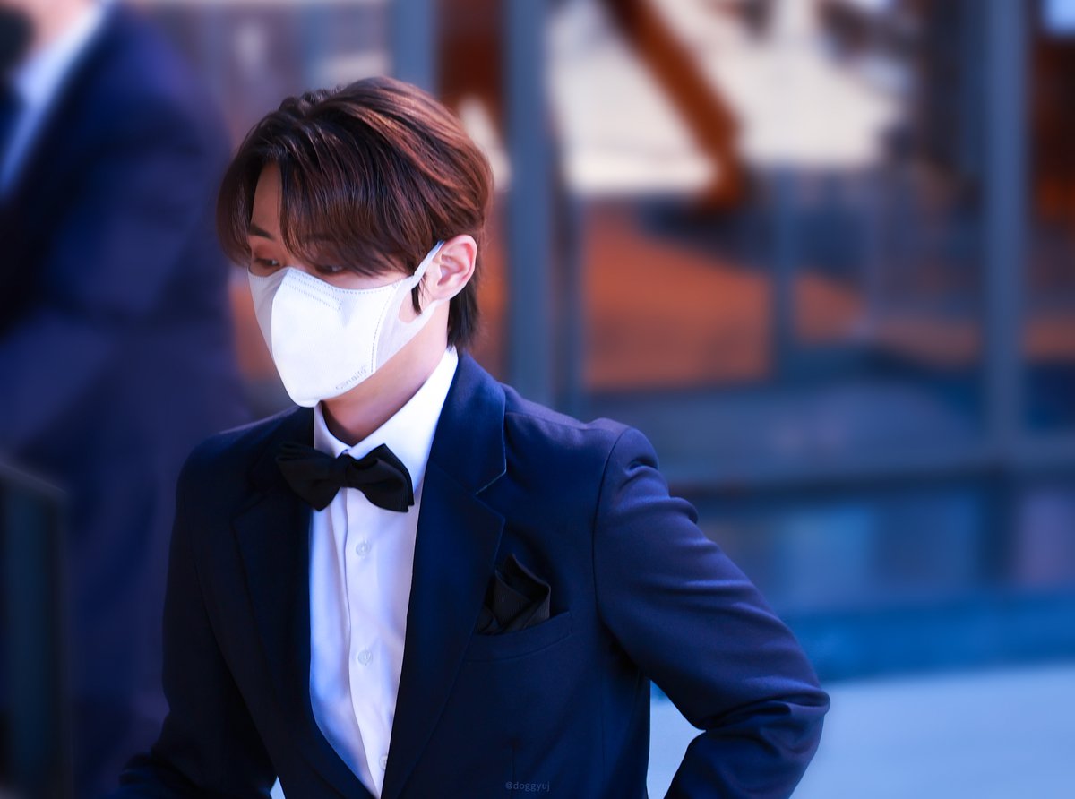 doggyuj's tweet photo. 220902 브랜드대상 HQ

한 거 라고는 옷에 먼지 떼기 정도(?)

#전민규 #민규 #DKZ https://t.co/xEmnL5dJ5S