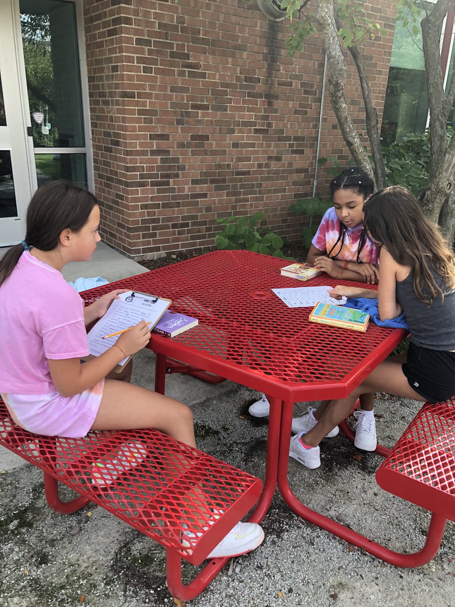 Shenach109's tweet photo. Reviewing parts of speech with Mad Libs with @Sydney_Oliff #SMSPride #109way https://t.co/2eqBL5Htx9