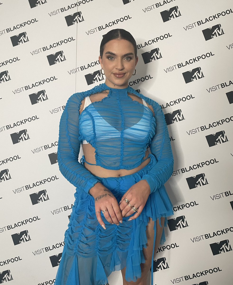 visitBlackpool's tweet photo. Fresh from the MTV VMAs, the talented @maemuller_ is in the building.
Her song 'Better Days' is a top 5 trending sound on TikTok at the moment and has topped radio airplay in the US. We can't wait to hear it live later ❤️ #SwitchOn22 https://t.co/NX7ytiLsk7