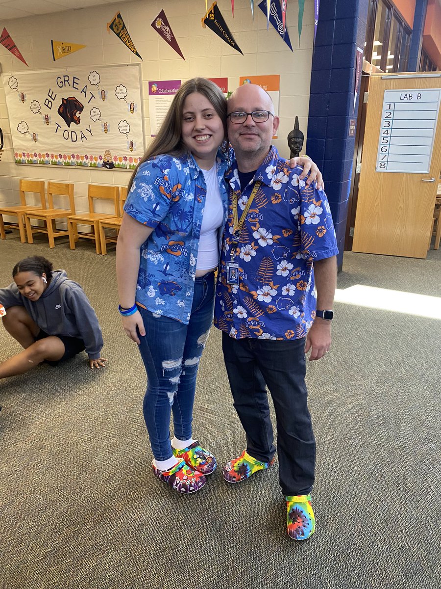 drewmud's tweet photo. When @arianaorwat an @AVID4College Senior wants dress for success, she copies her District Director😝 @OHSpanthersAVID #avidnotaverage https://t.co/r9GtfjQnFR