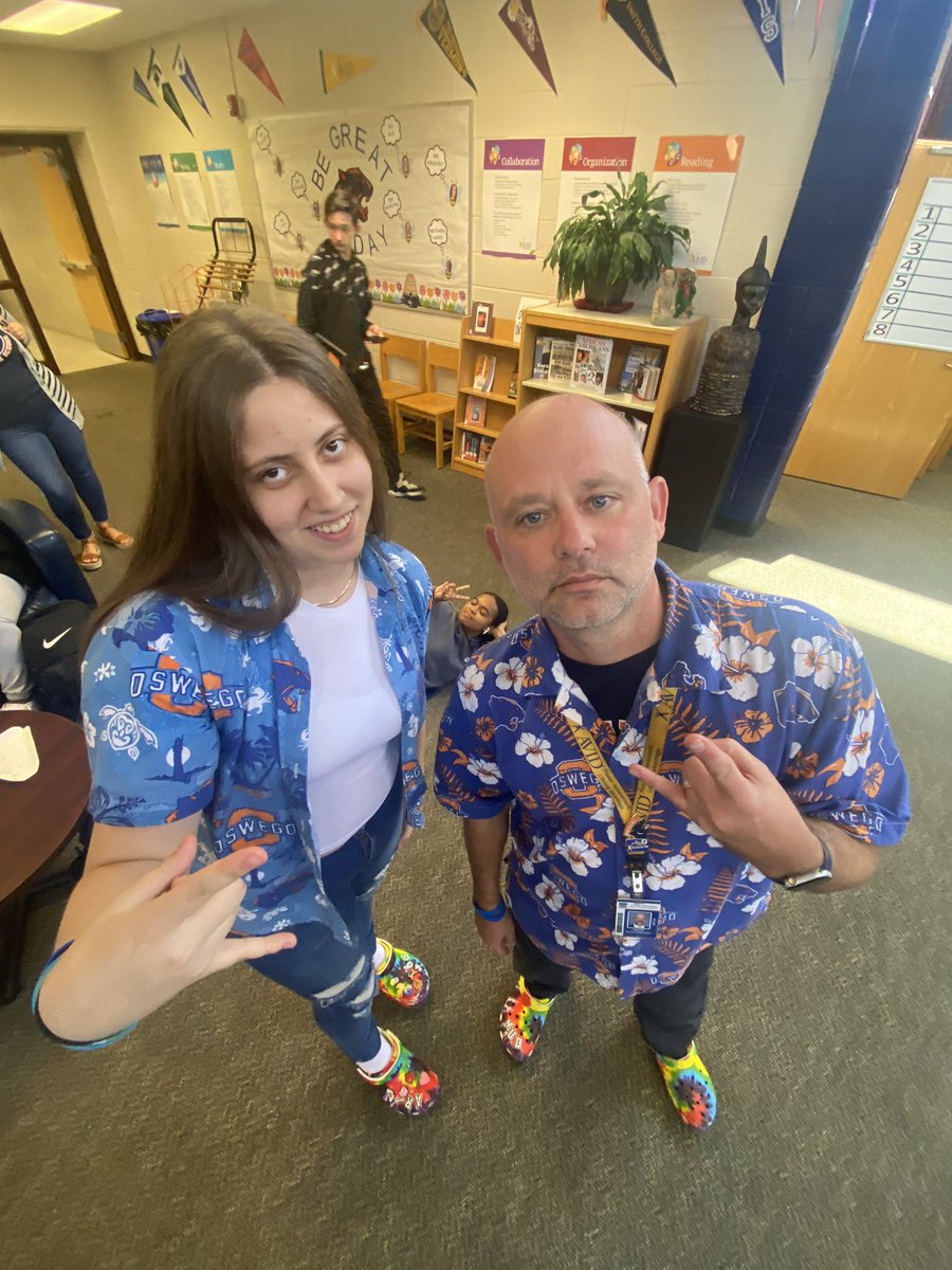 drewmud's tweet photo. When @arianaorwat an @AVID4College Senior wants dress for success, she copies her District Director😝 @OHSpanthersAVID #avidnotaverage https://t.co/r9GtfjQnFR
