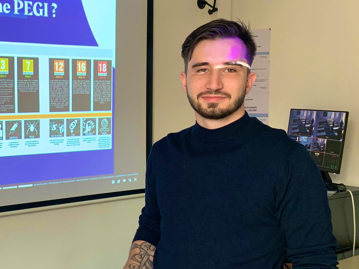 Cyril OGEE (@ogee_ogee) on Twitter photo Thèse professionnelle sur les jeux vidéo et l’éducation des enfants ! Voilà un sujet original <a href="/gregdlfs/">Greg</a> du @MBADMB de l’<a href="/EFAP_/">EFAP</a> #ecoleetjeuxvideos
#apprendreautrement #jeuxvideos #ecole #enseignement #education <a href="/wtaranoff/">Wladimir Taranoff 🧩🔑</a> <a href="/VincentMontet/">Vincent MONTET</a> <a href="/vmoreau_/">Véronique Moreau</a> <a href="/GuignierSophie/">Sophie Guignier</a> <a href="/ArnaultChatel/">Arnault Chatel</a> Thèse professionnelle sur les jeux vidéo et l’éducation des enfants ! Voilà un sujet original <a href="/gregdlfs/">Greg</a> du @MBADMB de l’<a href="/EFAP_/">EFAP</a> #ecoleetjeuxvideos
#apprendreautrement #jeuxvideos #ecole #enseignement #education <a href="/wtaranoff/">Wladimir Taranoff 🧩🔑</a> <a href="/VincentMontet/">Vincent MONTET</a> <a href="/vmoreau_/">Véronique Moreau</a> <a href="/GuignierSophie/">Sophie Guignier</a> <a href="/ArnaultChatel/">Arnault Chatel</a>