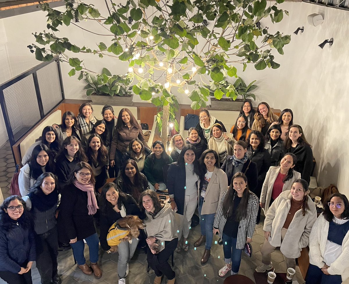 MariaGrAgurto's tweet photo. Amazing night! 
Super agradecida y emocionada por el #WomenMeetup de Female Founders / Investors / Operators en Lima! Gracias @paulagarcia_ma e Iris Parra por la organización 🙌 https://t.co/VFMhGXZNws