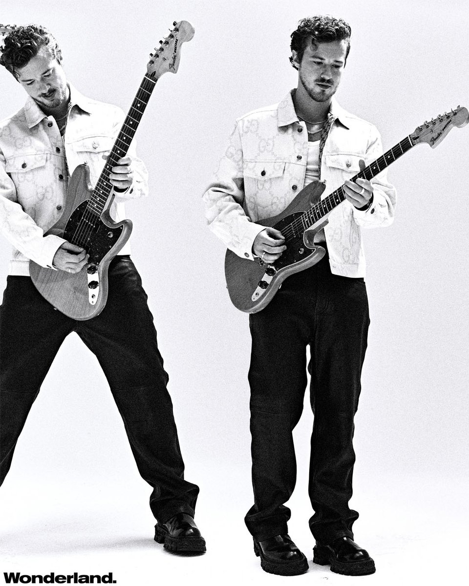 wonderlandmag's tweet photo. Covering our Autumn/Fall 2022 issue, Joseph Quinn reminisces about his childhood band ‘Black And White’, dealing with dizzying fame since the release of Stranger Things and his affinity for ‘90s hip-hop 🎸

PRE-ORDER: https://t.co/NWQAmJmJ3B https://t.co/Fr2HoIL4RI