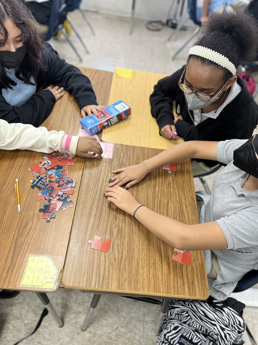AvidNoms's tweet photo. Guess what today is?????? You got it, It’s AVID Fun Friday. A day of collaboration and reflection. #AVIDRocks #collaborationwriting #workingtogether @MonroePrincipal @SavvyEducator_T @TheMan_MrCoates https://t.co/C4Trr00C5F