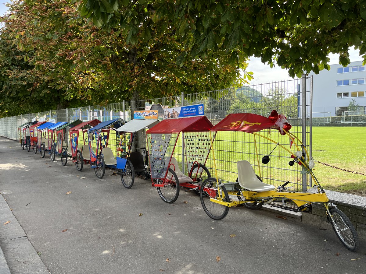 thomas_iten's tweet photo. Startklar fürs Mundige Fescht - der #Trampelwurm für Rundfahrten mit direktem "Anschluss" an die "Foodoo-Schnippel-Factory" #mundigefescht #Ostermundigen #mirsyagglo #Foodoo https://t.co/tS3SyUo3ii
