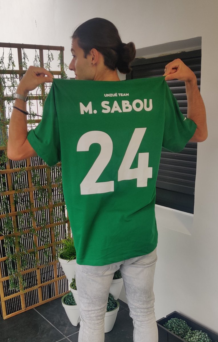 Eternamente agradecidos (<a href="/SabouMarcel/">marcel sabou</a> <a href="/investiguela/">@investiguELA</a>) al <a href="/FCBarcelona_es/">FC Barcelona</a> y el <a href="/ManCityES/">Manchester City</a>, pero sobre todo a #unzue por el increíble trabajo que está haciendo para luchar contra el #Ela 

Gracias por este regalito 😙🎁

Nosotros también somos del #UnzueTEAM 🏋️‍♂️💪🏼 

<a href="/FundacionLuzon/">Fundación Luzón</a>