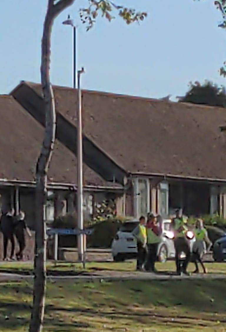 More action from the Junior Cops this week in #Aberdeen 

Thank you Quarryhill Primary School staff and pupils for hosting our officers earlier in the week and carrying out speed checks around the school area.