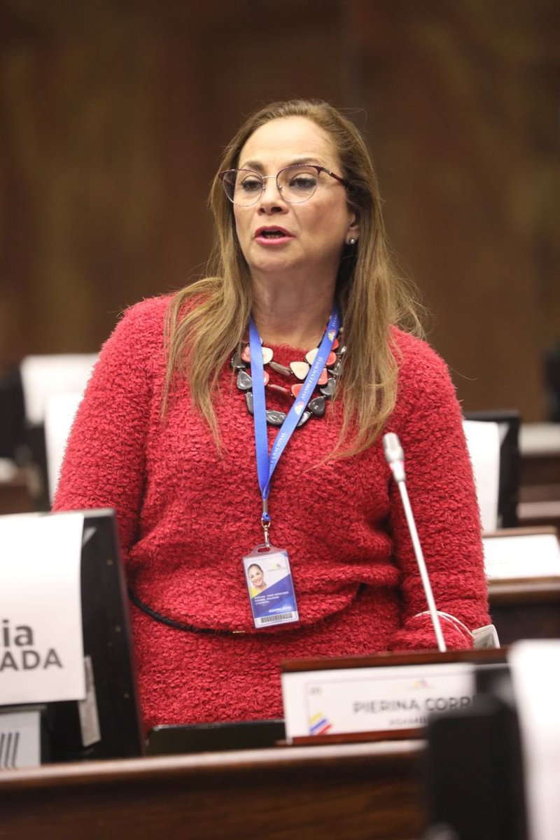 pierinaescorrea's tweet photo. La Justicia en Ecuador seguirá siendo manoseada gracias a argumentos tan pueriles como: “presenten nuevo juicio politico pero contra los cinco vocales, no sólo los cuatro” o “mejor esperemos la consulta popular para que desaparezca el CJ”. https://t.co/EnsuDkiFr0