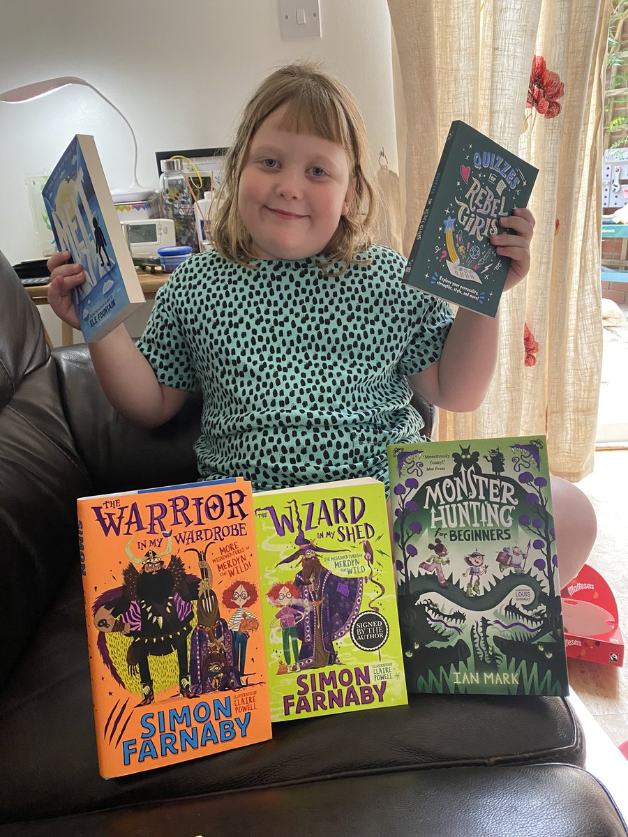 Daniel_Woodrow's tweet photo. But which to read first?! Thank you @foxlanebooks from Emma!

@simonfarnaby #ianmark @EleFountain @rebelgirlsbook https://t.co/nHWOh4L673