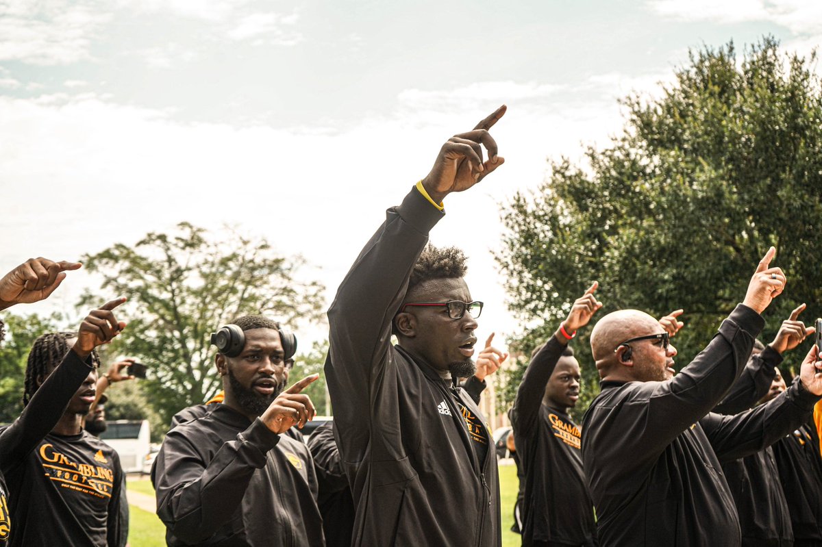 GSUFootball01's tweet photo. 𝗕𝘂𝘀𝗶𝗻𝗲𝘀𝘀 𝗧𝗿𝗶𝗽 💯✌️

#GramFam | #TheGShow🐯 https://t.co/YXmvgt4nuz