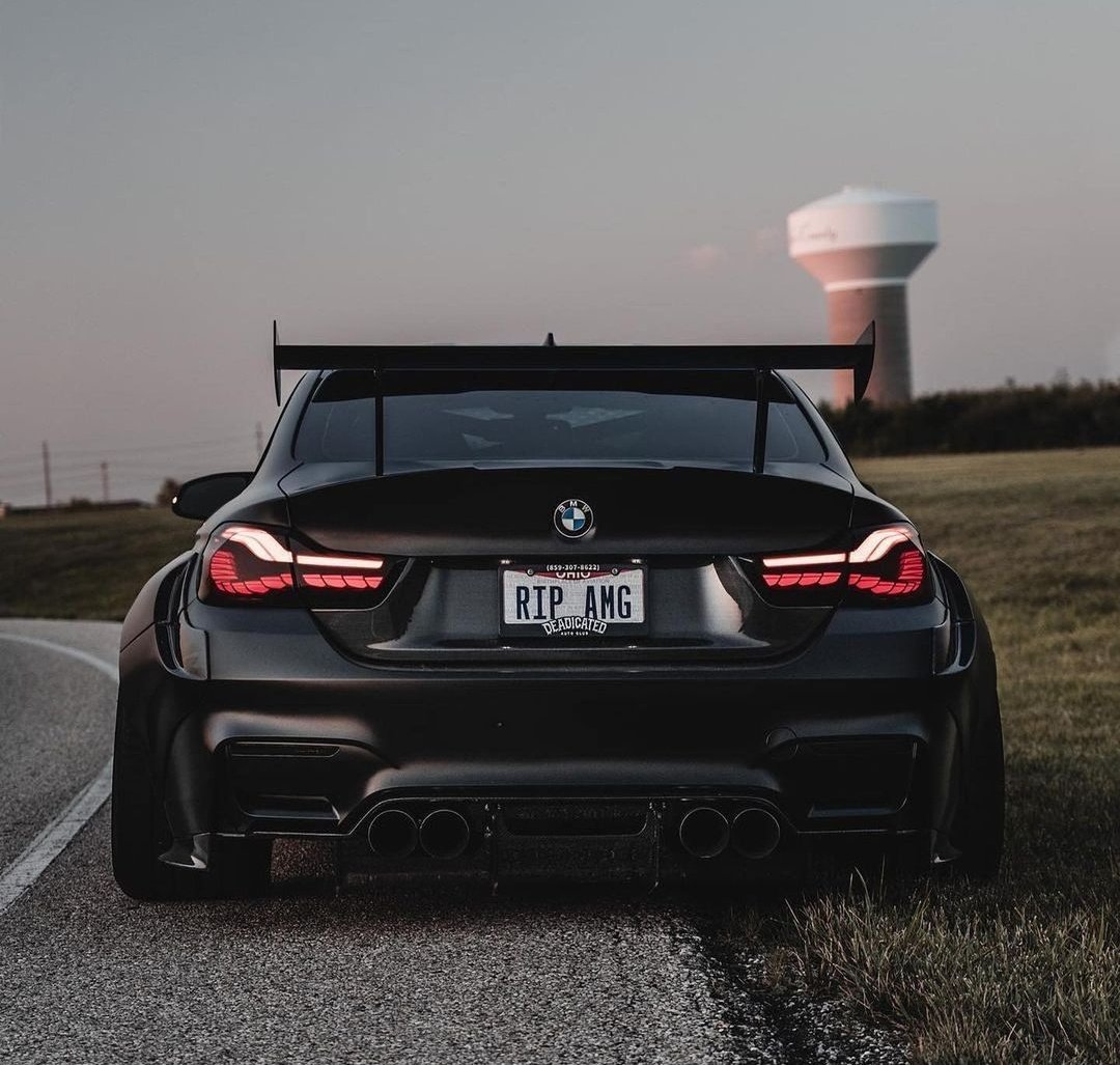 ExoticBMW's tweet photo. BMW M4 ⚫ https://t.co/475FdBH5Ax