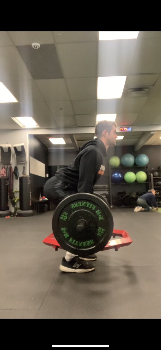 SpeedAmplified's tweet photo. How 90° Trapbar Deadlifts show up in jumping...

Do you see the adaptations?

#movement #jump #strong https://t.co/Wx26rThXO5