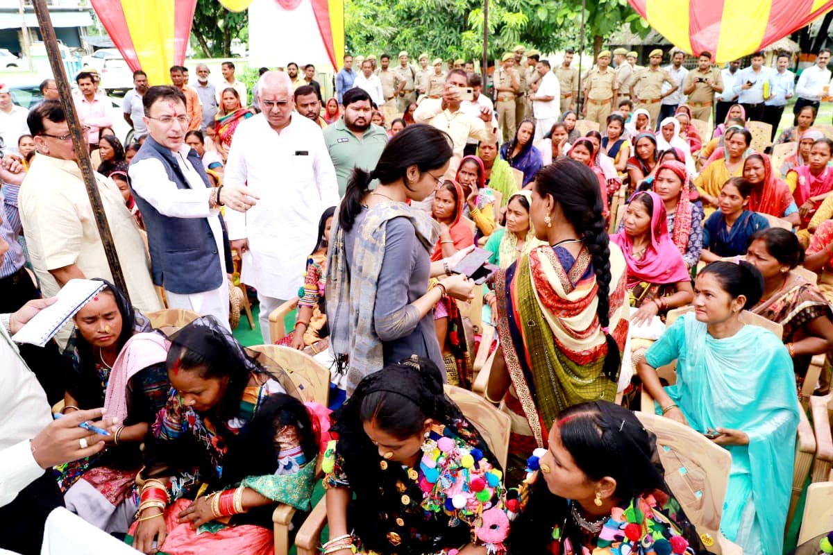 आज दिनांक 02.09.2022 को मा०मंत्री समूह द्वारा भ्रमण किया गया।