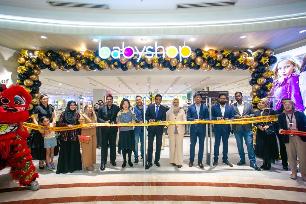 RubanS's tweet photo. We continue to take the @BabyshopArabia brand global, with the opening of a new store in @SuriaKLCCMall in Malaysia. 
#malaysia #retail #babyshoparabia https://t.co/3sgwVEeUqR