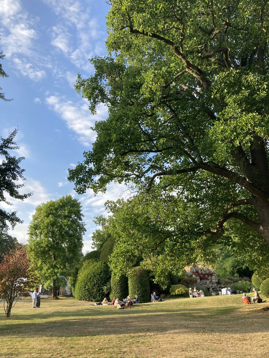 A gorgeous evening at Belcombe for #Dido&amp;Aeneas with <a href="/if_opera/">If Opera</a> 
Perfect picnic weather! 🤗