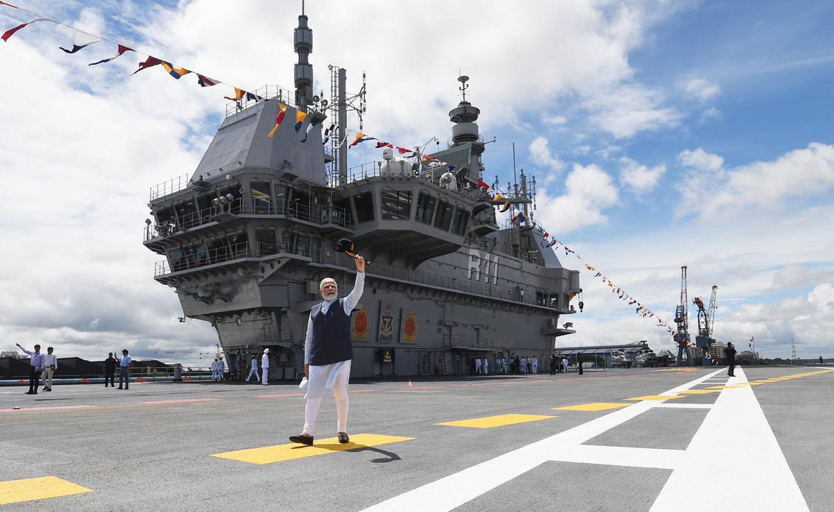MewarShiatan's tweet photo. Wish you a very happy Indian neavy Day to all the Indians ..power of 125cr people.#greatpm https://t.co/ldEiwwW1rg