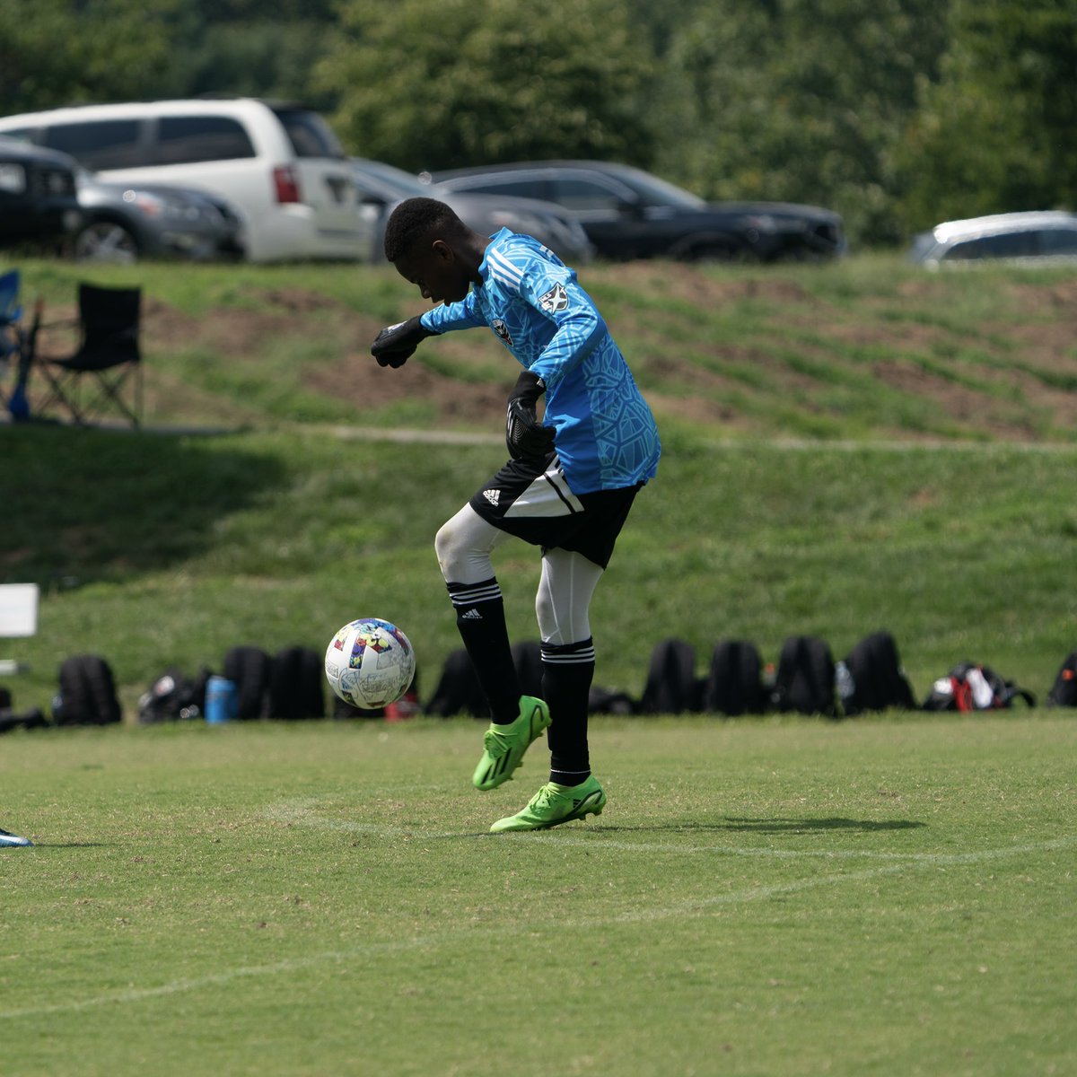 DCUyouth's tweet photo. 𝙋𝙧𝙚𝙥𝙖𝙧𝙖𝙣𝙙𝙤 𝙚𝙡 𝙧𝙚𝙩𝙤𝙧𝙣𝙤 💪 

A big shout-out to @mrmsoccer for hosting us at the #AugustCup preseason friendlies. 🤝

#MLSNext season opener 🔜

#AugustCup | #DCUYouth https://t.co/uxamcKErEG